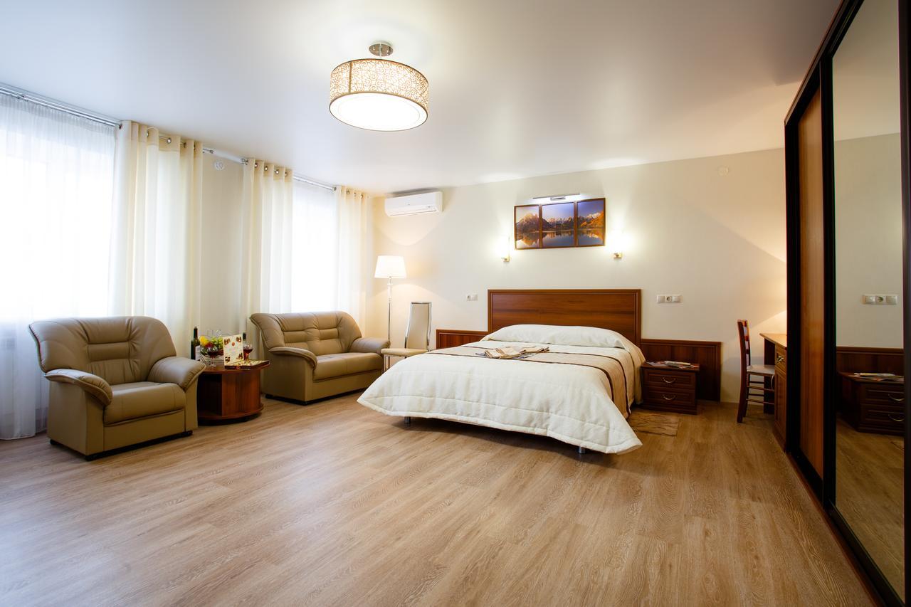 Apart-Hotel Vegus อูรัลส์ค ภายนอก รูปภาพ